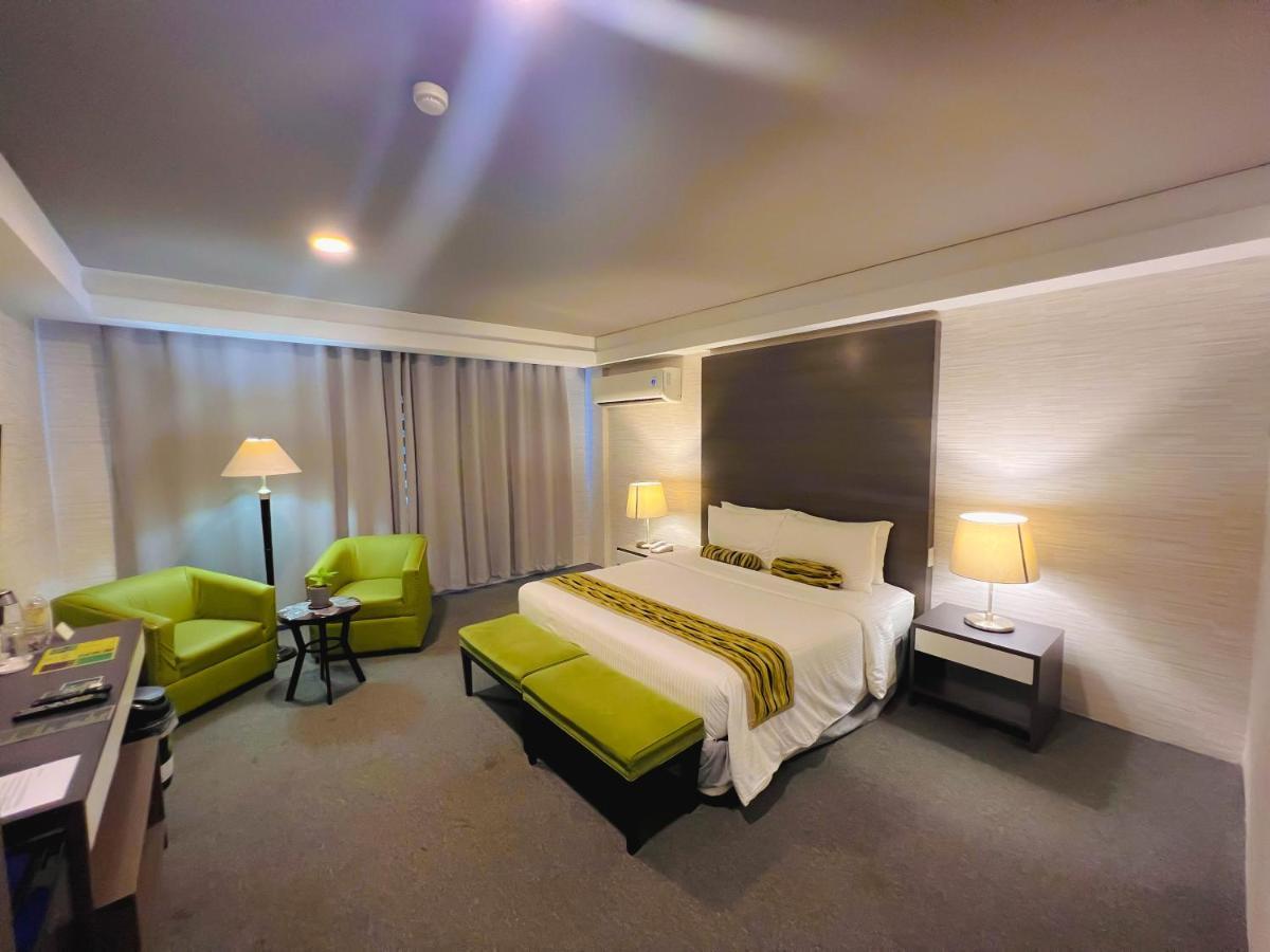 88 Courtyard Hotel Пасай Екстер'єр фото